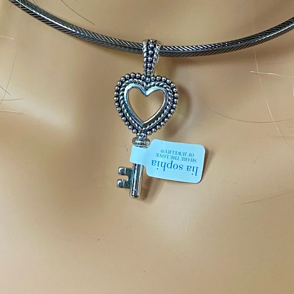 Lia Sophia Heart Key Slide Pendant - Picture 1 of 3